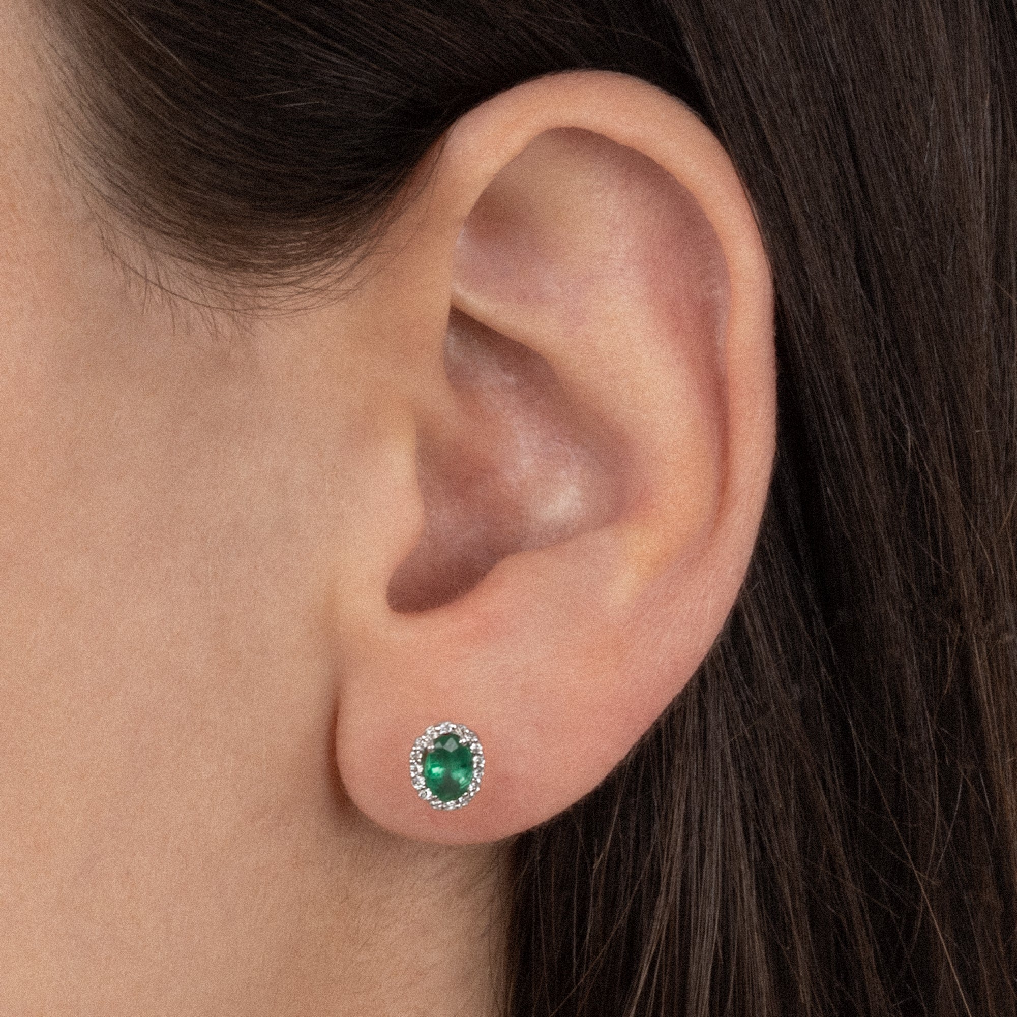 Earrings With Diamonds And Emerald